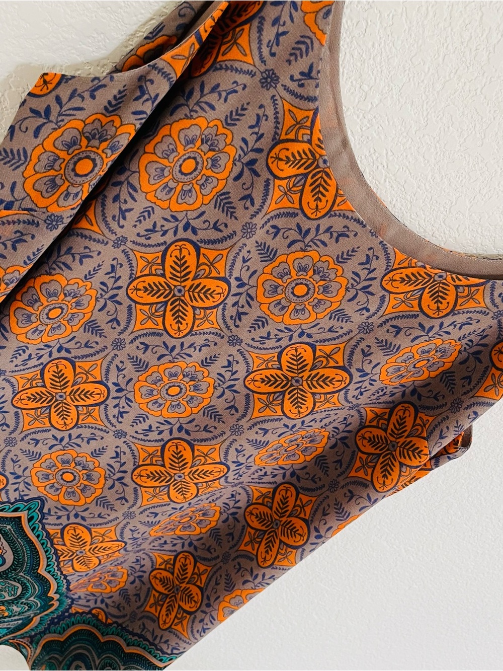 Cabi Boho Floral Tank Top Size Large Orange Blue Paisley Sleeveless Blouse